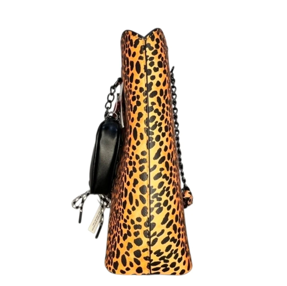 🖤🔹️Betsey Johnson 🔹️XOTOTE-L  Leopard Print 2pc Tote with Black Bag Charm - Picture 5 of 17